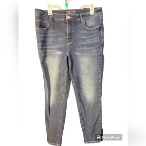 Maurices  jeans